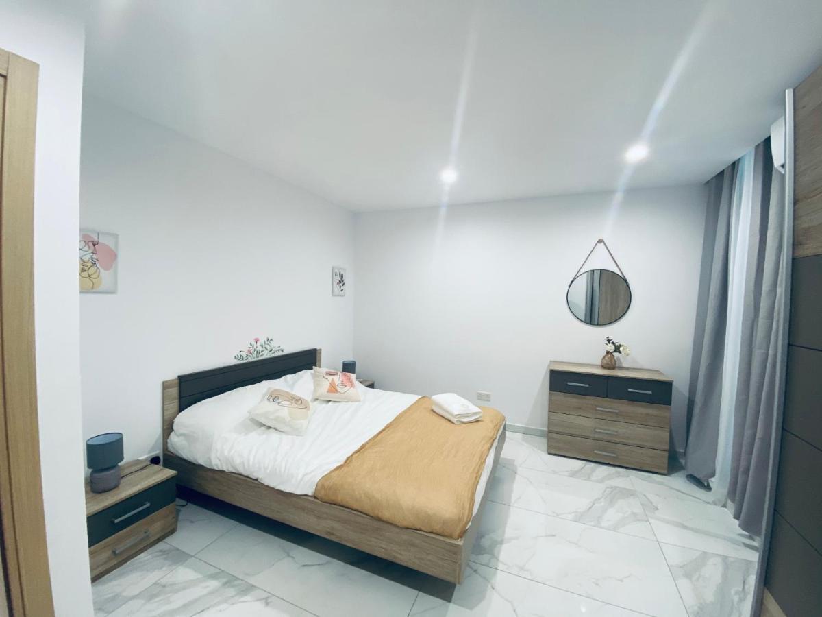 Spacious Deluxe Seaside Escape St. Paul's Bay Exterior foto
